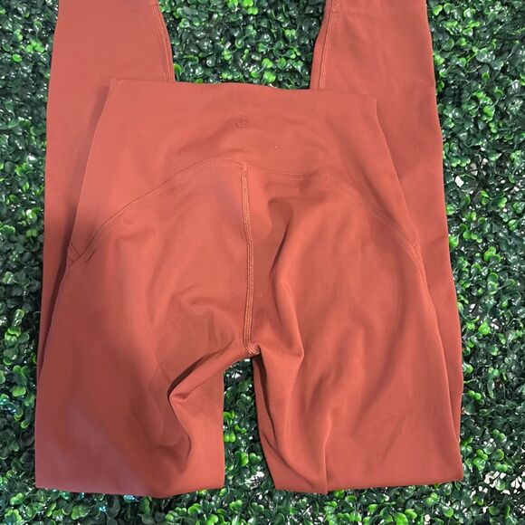 Lululemon leggings size 2 - Picture 4 of 6